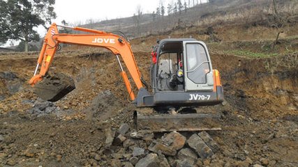 2月挖機(jī)銷量預(yù)計(jì)將達(dá)1萬(wàn)臺(tái) 新農(nóng)村建設(shè)小挖暢銷