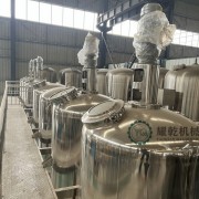 大豆油成套加工設(shè)備 50噸菜籽花生油壓榨精煉機(jī) 油廠生產(chǎn)線